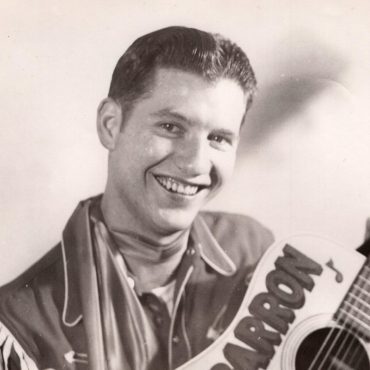 Lonnie Barron Promo Photo Alternate 1 5×7